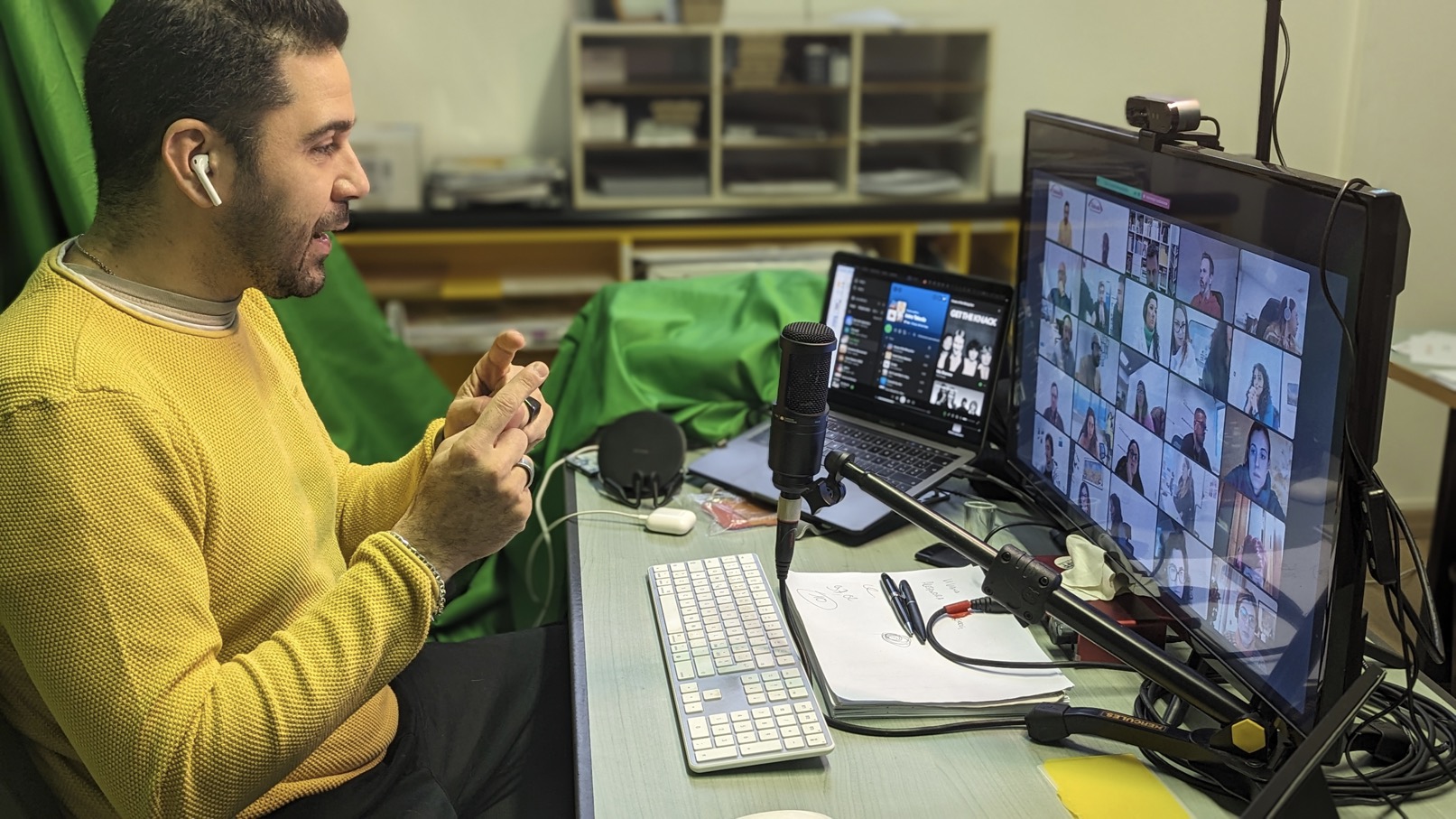 Esempio di interfaccia di gioco per Virtual Team Building: quiz e interazione digitale