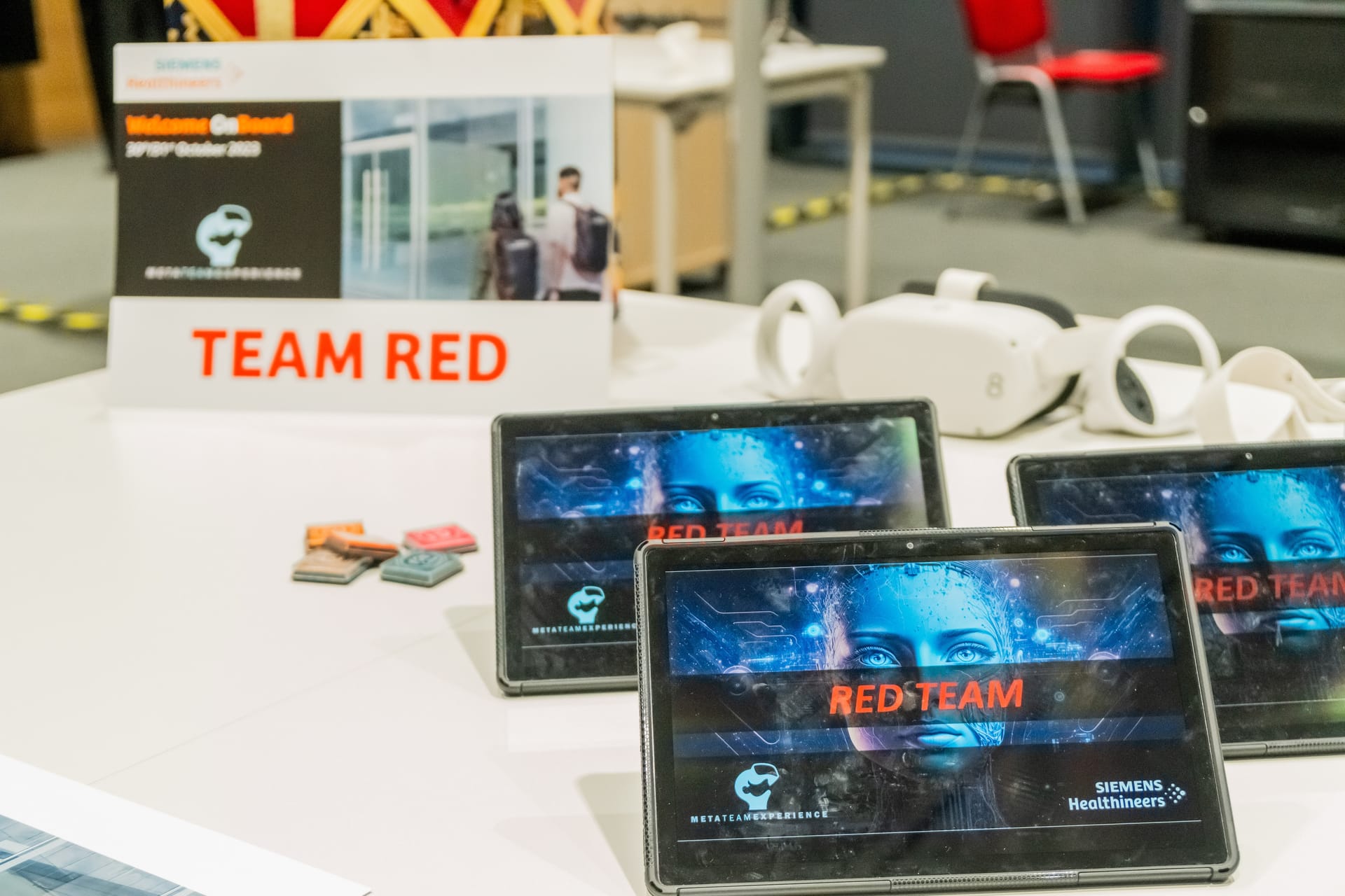 Esperienza immersiva nel Metaverso: team building con visori VR e realtà virtuale condivisa